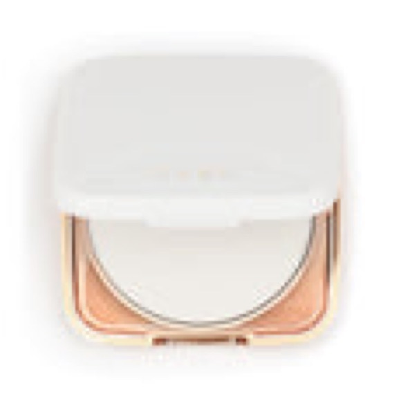 Ever Blur Perfecting Face Powder - Picture 3 of 3